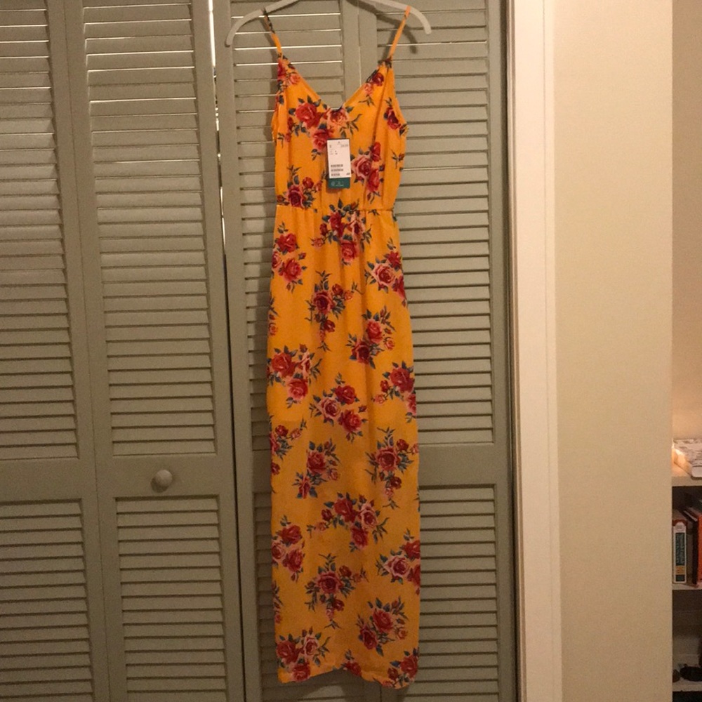 Yellow Rose Print Maxi Dress
